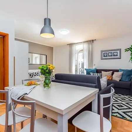 Apartment Main Street 2 *