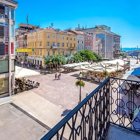 Apartment Main Street 2 Rijeka