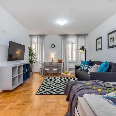Main Street 2 Apartment Rijeka