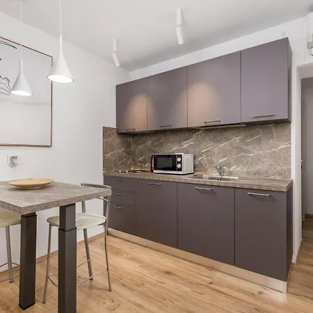 Apartment Main Street 2