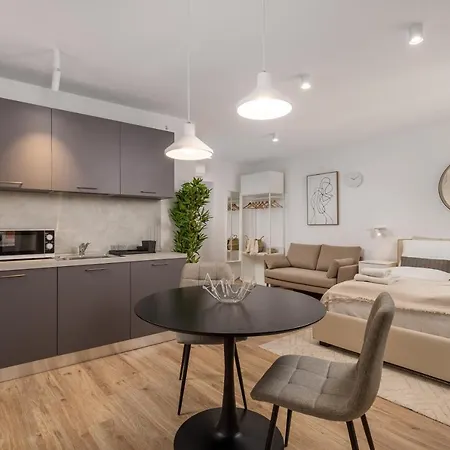 Apartment Main Street 2