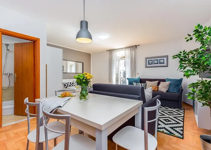 Apartment Main Street 2 *