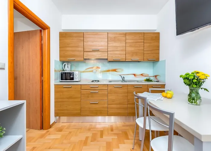 Main Street 2 Apartment
