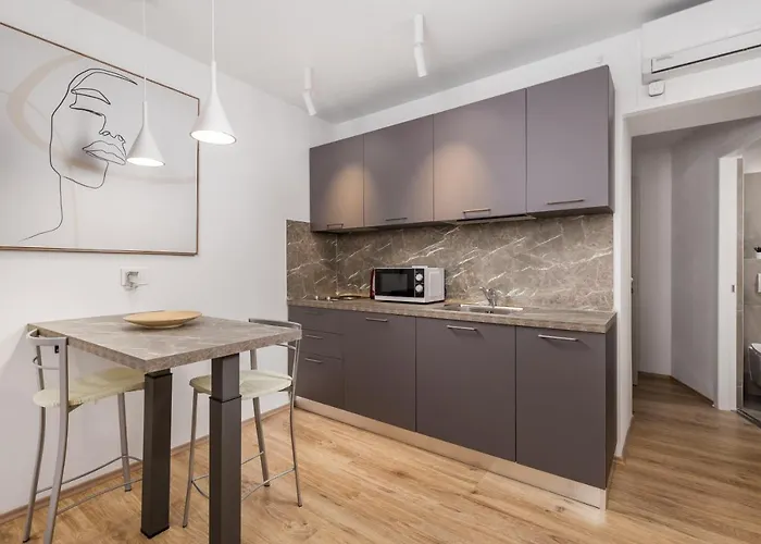 Apartment Main Street 2